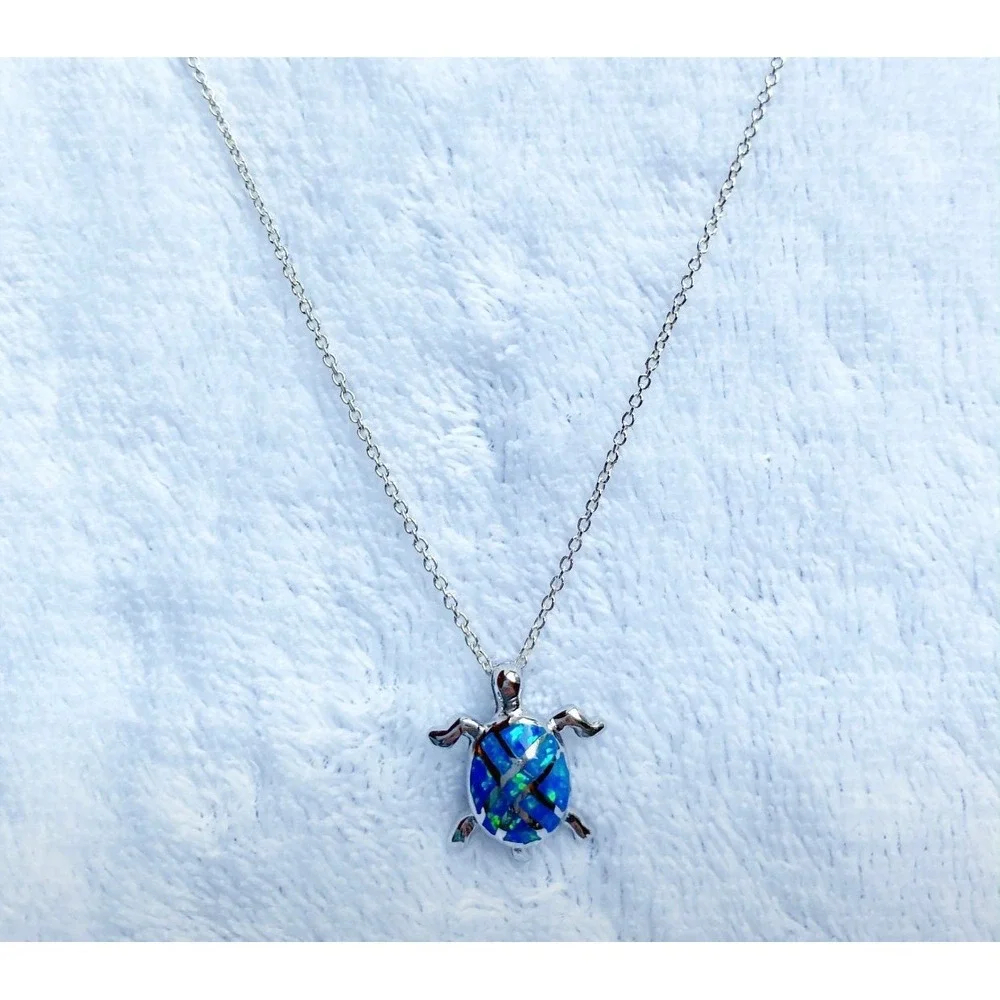 Beautiful Sterling Silver Turtle/Lab-Created BLUE Opal Necklace-16 inches! - Picture 2 of 2
